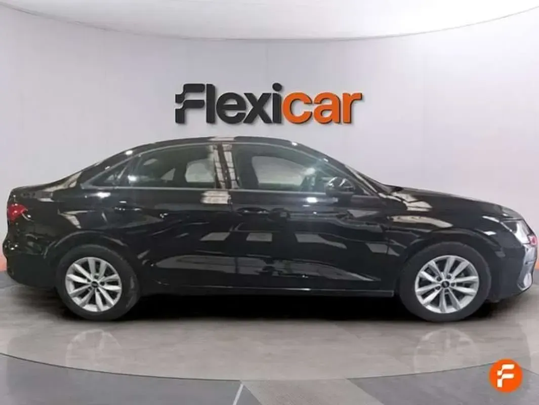 Usado Audi A3 110 CV (80 kW) 2021 Negro Berlina