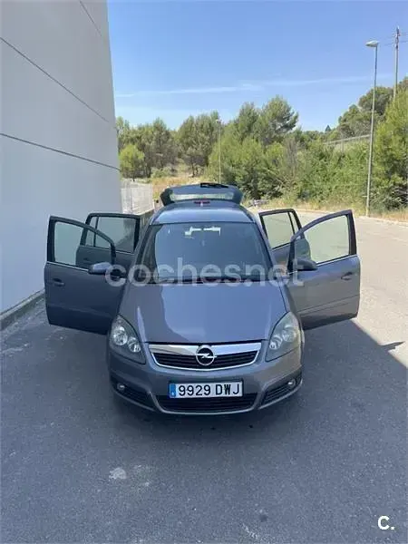 Usado Opel Zafira Enjoy 120 CV (88 kW) 2006 Gris / plata Monovolumen