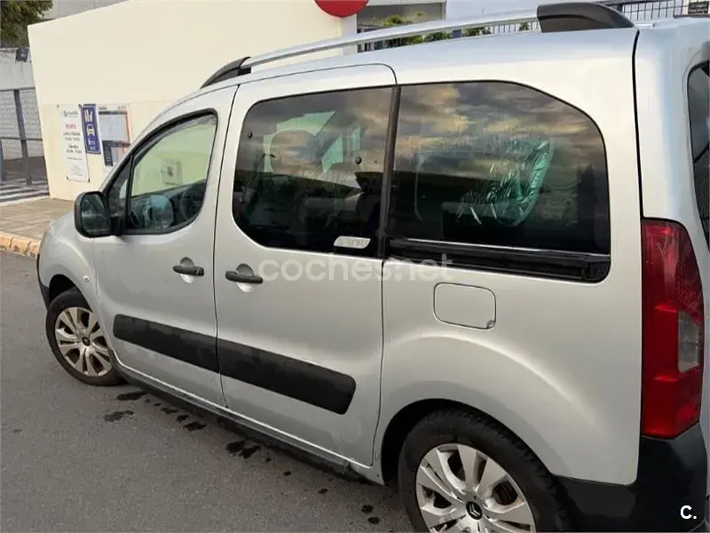Usado Citroën Berlingo XTR 92 CV (67 kW) 2011 Gris / plata Monovolumen