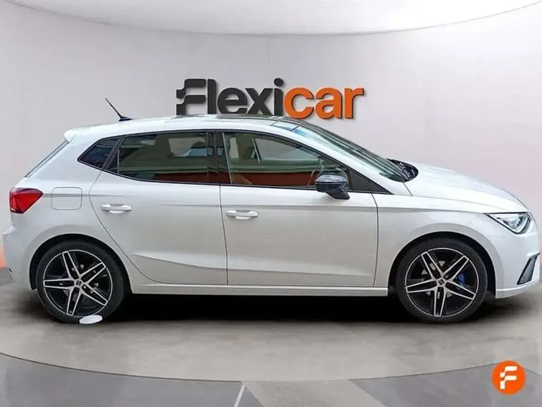 Käytetty Seat Ibiza FR 150 HP (110 kW) 2023 Valkoinen Viistoperä