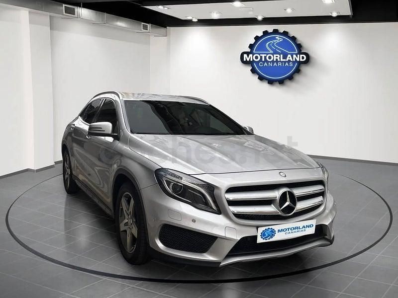Usado Mercedes GLA200 AMG line 136 CV (100 kW) 2017 Gris / plata SUV