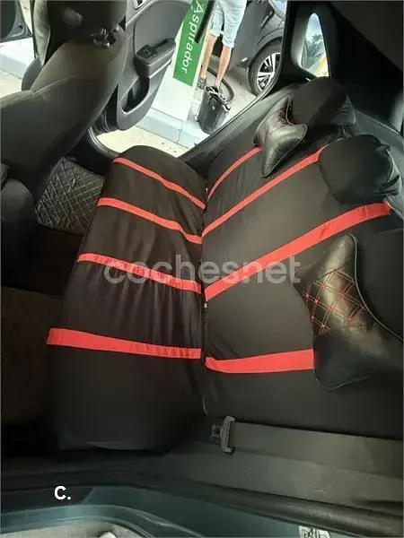 Usado Kia Ceed 100 CV (73 kW) 2023 Gris / plata Utilitario