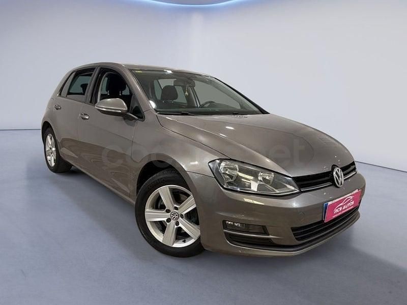 Usado VW Golf VII Advance 110 CV (80 kW) 2015 Marrón Utilitario