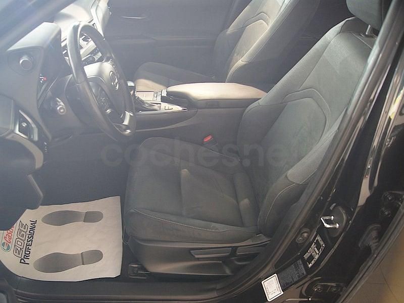 Usado Lexus UX 184 CV (135 kW) 2021 Negro SUV