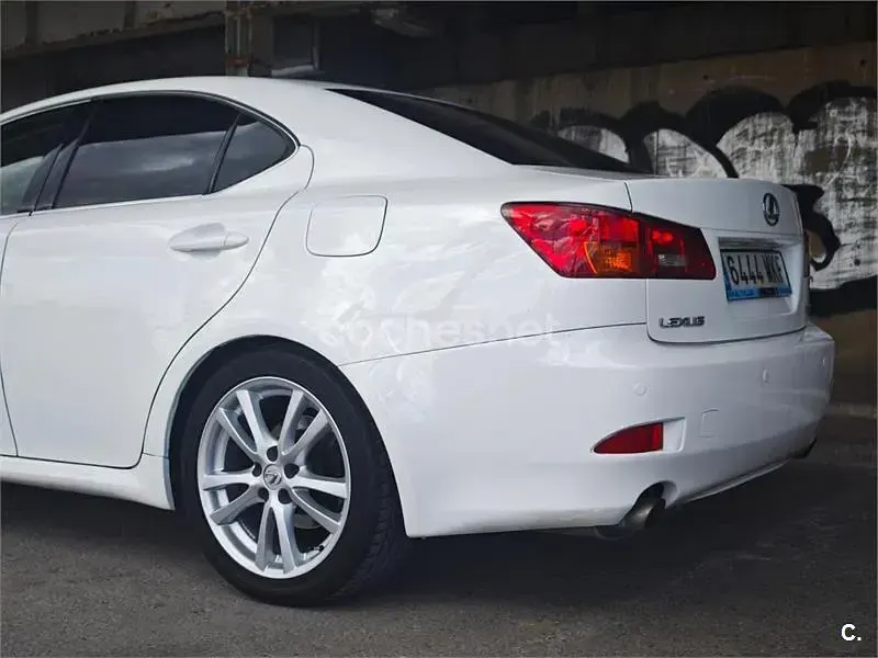 Usado Lexus IS250 Luxury Line 208 CV (152 kW) 2006 Blanco Berlina