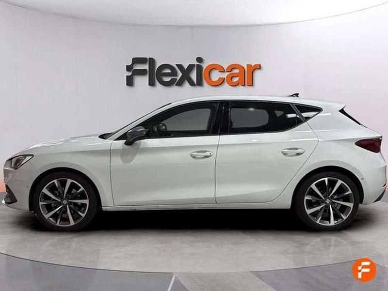 Usado Seat Leon ST FR 116 HP (85 kW) 2024 Branco Carrinha