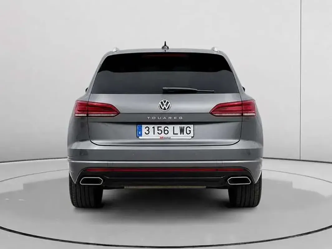 Usado VW Touareg Elegance 286 CV (210 kW) 2022 Gris SUV