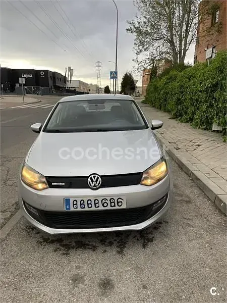 Usado VW Polo 75 CV (55 kW) 2011 Gris / plata Utilitario