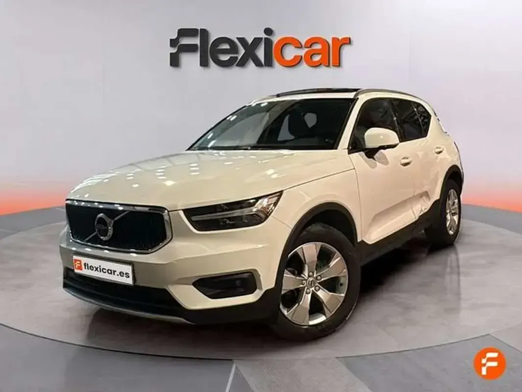 Usado Volvo XC40 Momentum 156 CV (114 kW) 2018 Blanco SUV