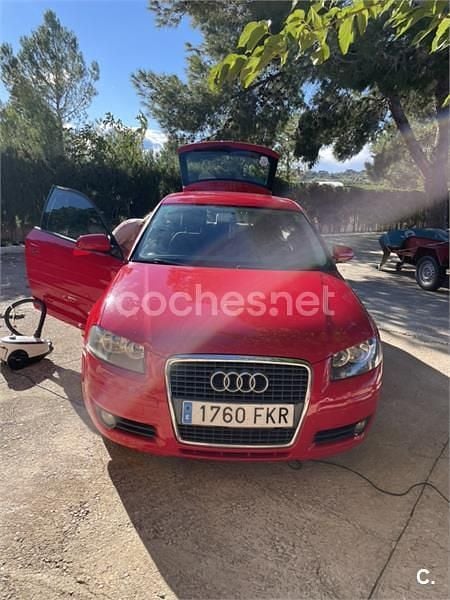Usado Audi A3 Attraction 105 CV (77 kW) 2007 Rojo Utilitario