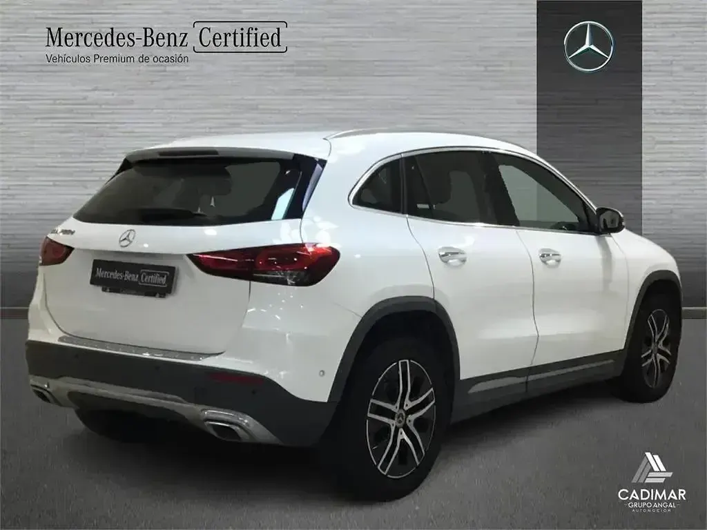 Usado Mercedes GLA200 Progressive 150 CV (110 kW) 2022 Blanco SUV