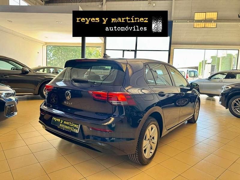 Usado VW Golf VIII Life 116 CV (85 kW) 2021 Azul Utilitario