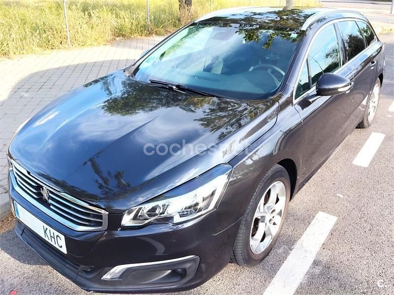 Usado Peugeot 508 Active 120 CV (88 kW) 2018 Negro Familiar