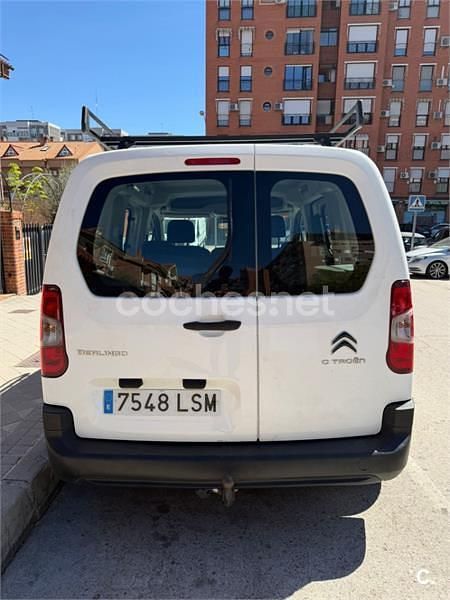 Usado Citroën Berlingo Live 102 CV (75 kW) 2021 Blanco Monovolumen