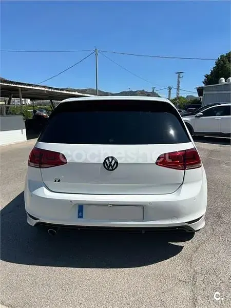 Usado VW Golf VII Sportline 105 CV (77 kW) 2015 Blanco Berlina