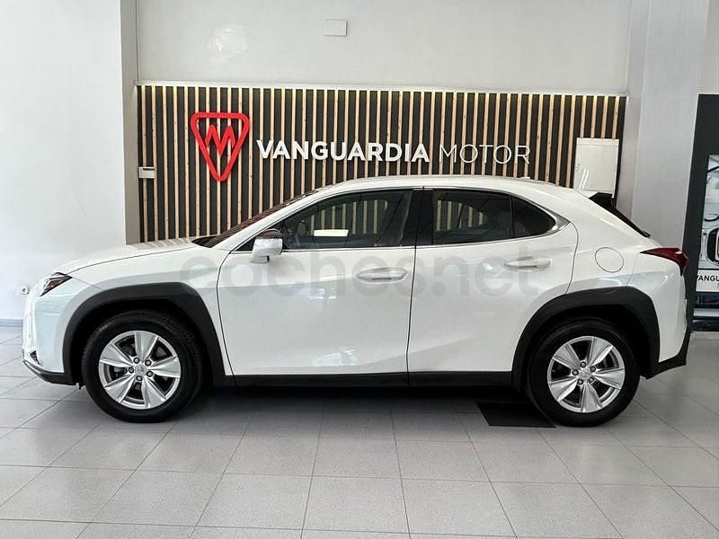 Usado Lexus UX Business Edition 184 CV (135 kW) 2022 Blanco SUV