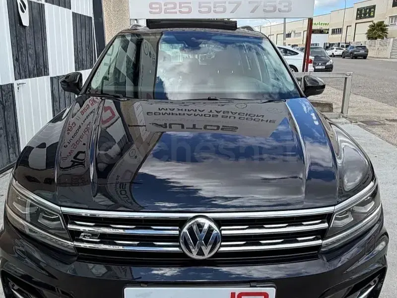 Usado VW Tiguan Sportline 240 CV (176 kW) 2017 Negro SUV
