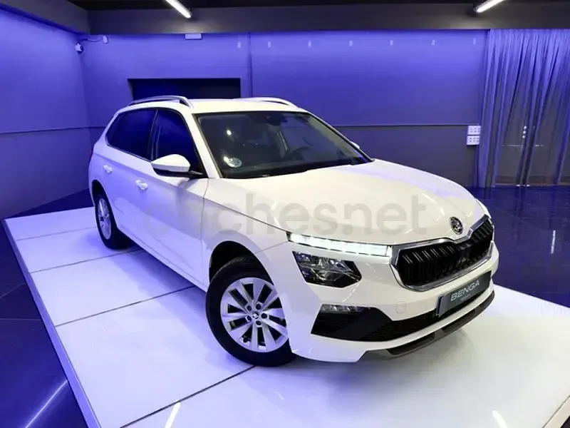Usado Skoda Kamiq Selection 115 CV (84 kW) 2024 Blanco SUV
