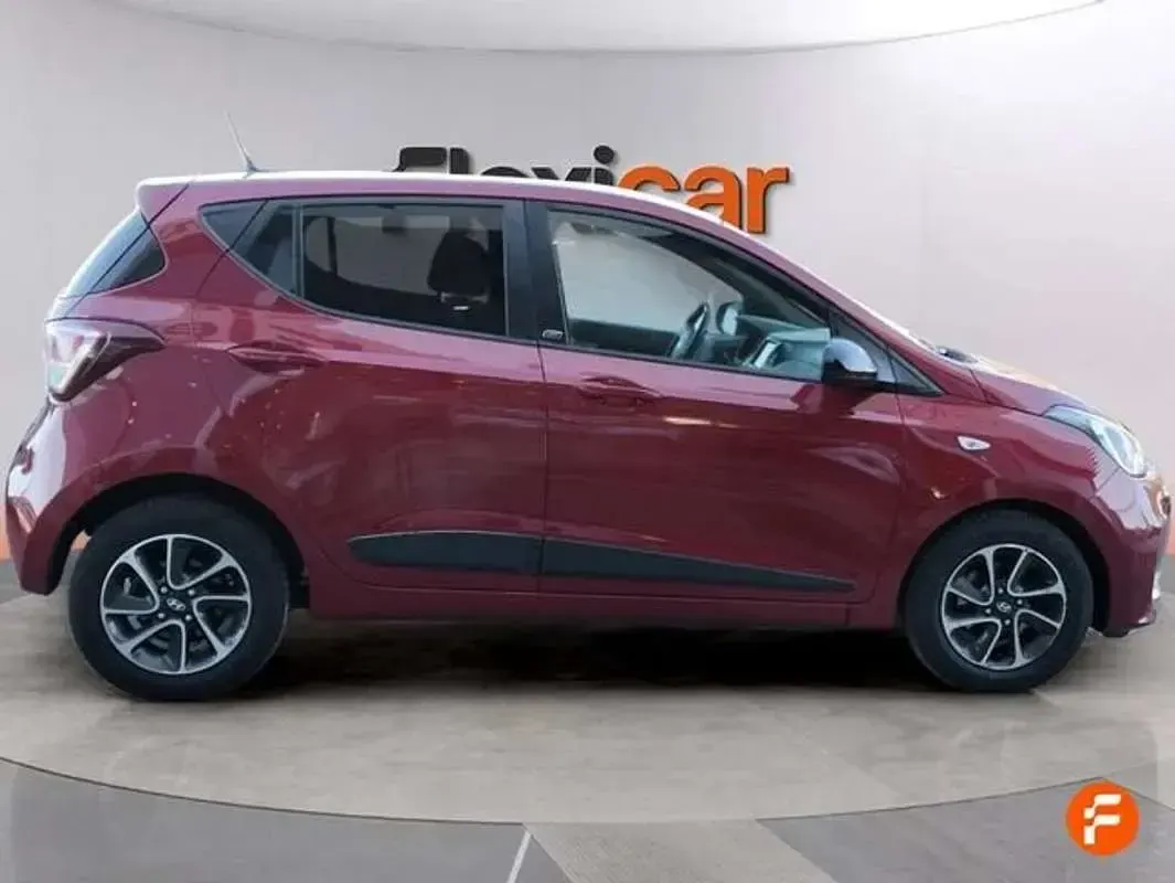 Usado Hyundai i10 GO! 67 CV (49 kW) 2018 Rojo Utilitario