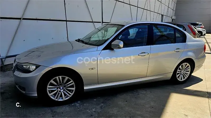 Usado BMW 320 184 CV (135 kW) 2010 Gris / plata Berlina
