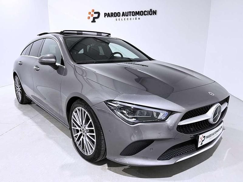 Gris Usado 2021 Mercedes CLA200 Shooting Brake Business Familiar | 25.900 € (Super precio) - Imagen 1/4