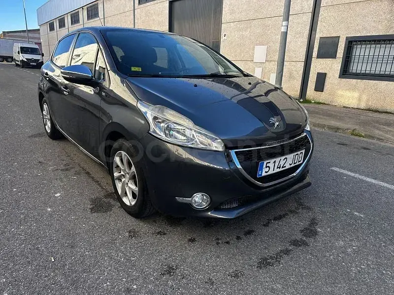 Usado Peugeot 208 Access 82 CV (60 kW) 2016 Gris / plata Utilitario