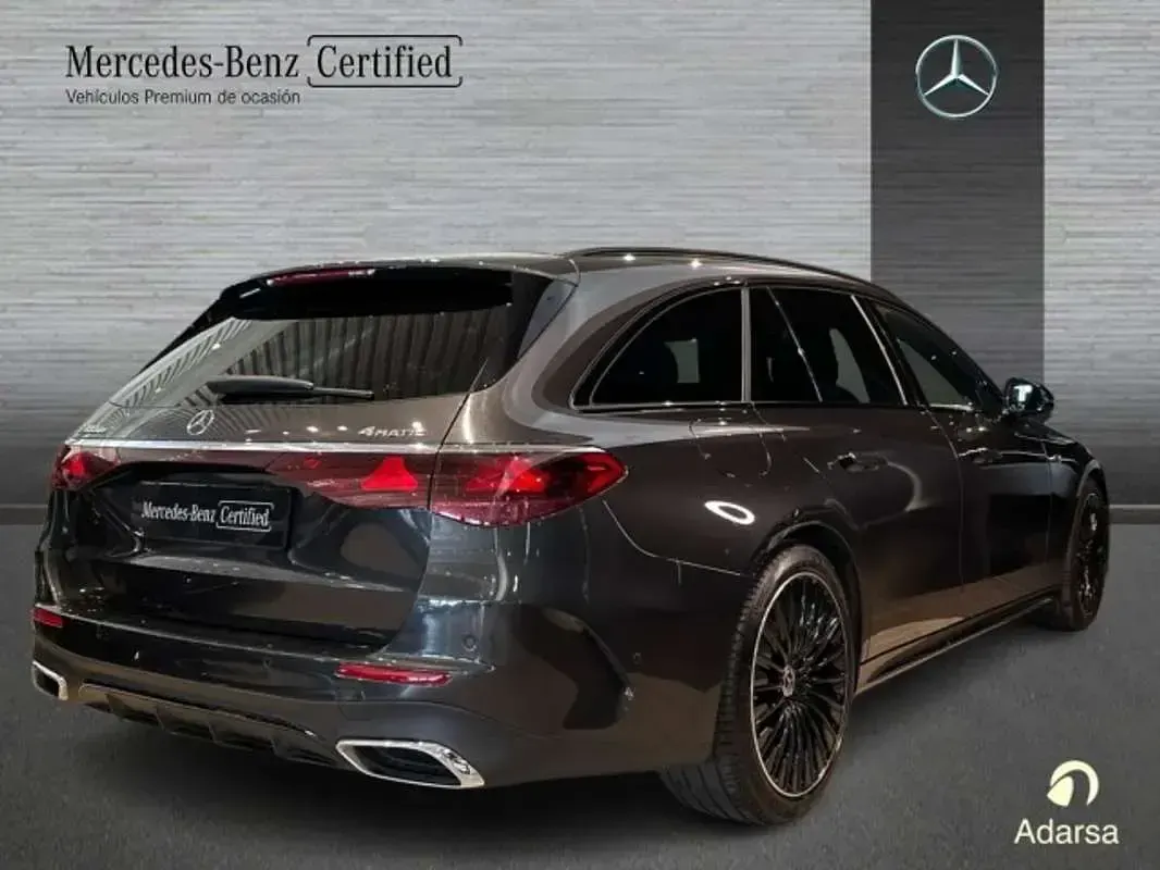 Usado Mercedes E300 313 CV (230 kW) 2025 Gris Familiar