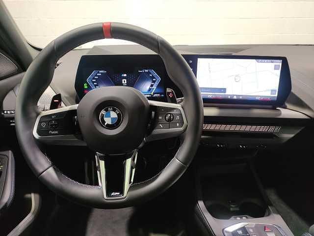 Gris Usado 2024 BMW M135 Utilitario | 52.990 € (Precio justo) - Imagen 1/4