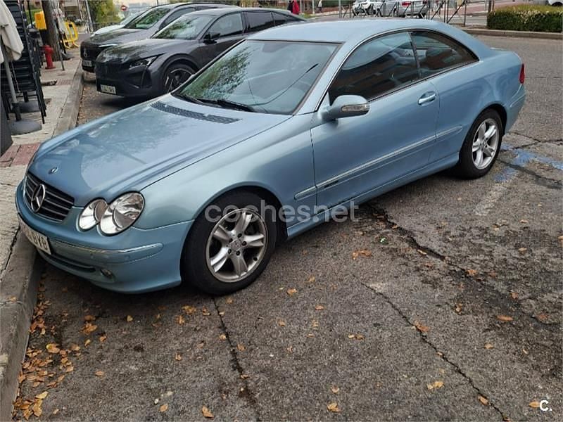 Usado Mercedes CLK240 Avantgarde 170 CV (125 kW) 2002 Azul Coupe