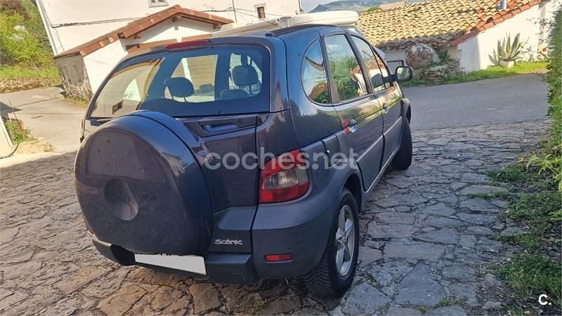 Usado Renault Scénic Expression 120 CV (88 kW) 2003 Azul Monovolumen