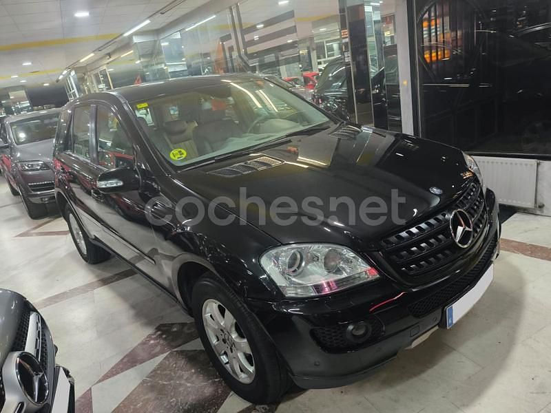 Usado Mercedes ML320 224 CV (164 kW) 2007 Negro SUV