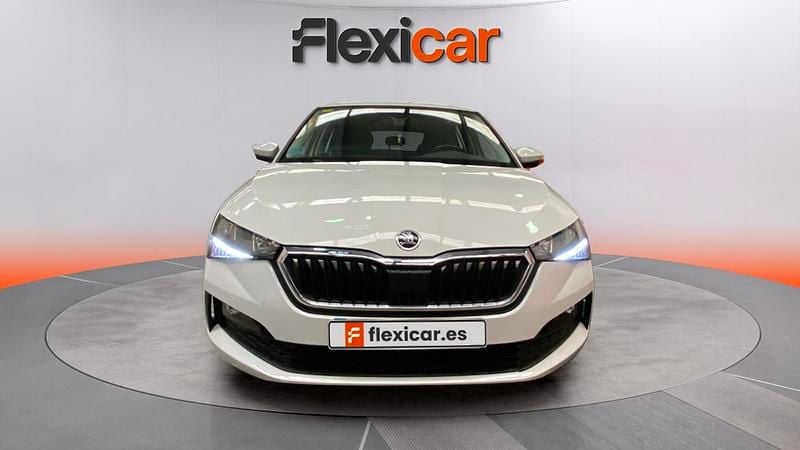 Usado Skoda Scala Style 116 CV (85 kW) 2020 Blanco Utilitario
