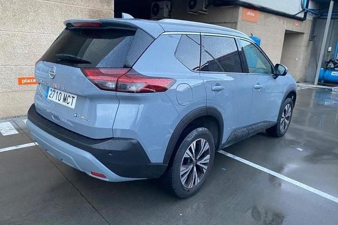 Käytetty Nissan X-Trail N-Connecta 204 HP (150 kW) 2022 Katumaasturi