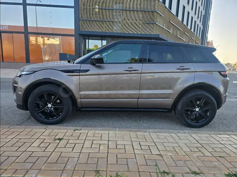 Usado Land Rover Range Rover evoque HSE Dynamic 150 CV (110 kW) 2016 Marrón SUV