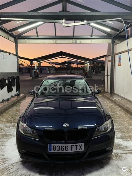 Negro Usado 2007 BMW 320 Berlina | 4999 € (Precio justo) - Imagen 1/4