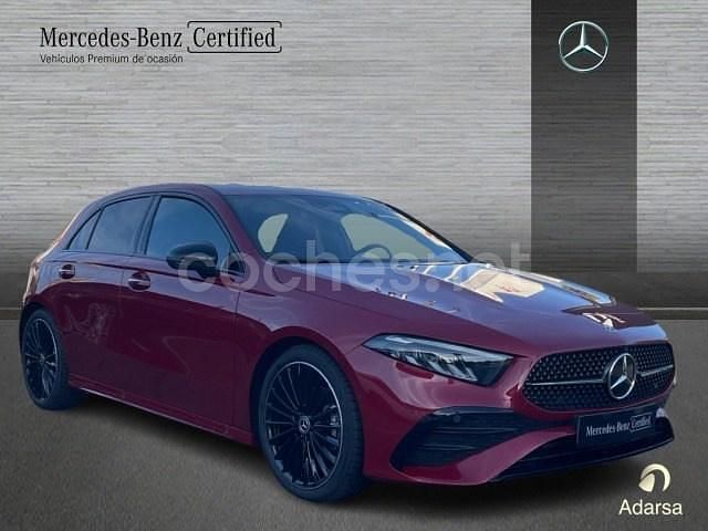 Nuevo Mercedes A200 150 CV (110 kW) 2025 Rojo Berlina