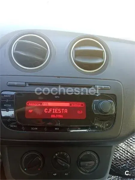 Usado Seat Ibiza ST Reference 90 CV (66 kW) 2011 Blanco Familiar
