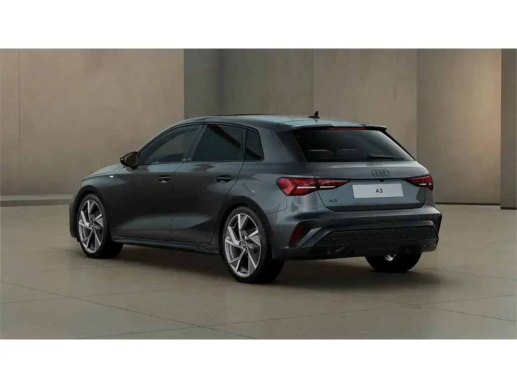 Nuevo Audi A3 150 CV (110 kW) 2026 Gris daytona Berlina