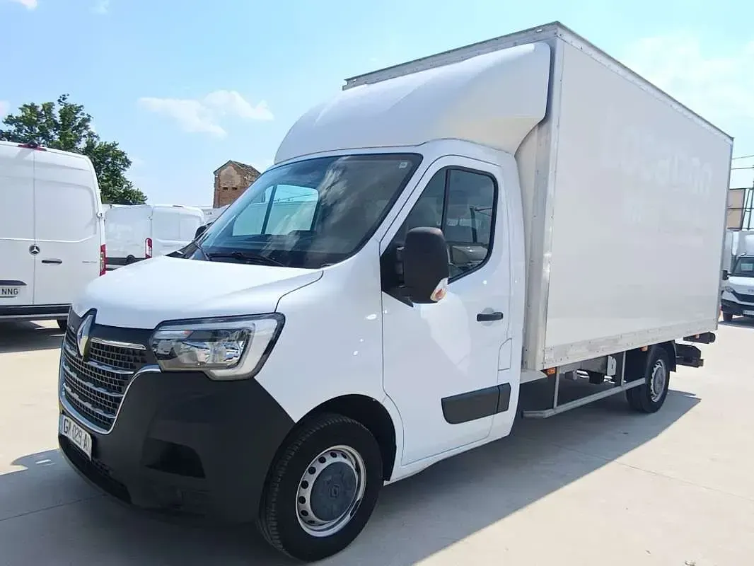Usado Renault Master R.S. 145 CV (106 kW) 2023 Blanco Monovolumen