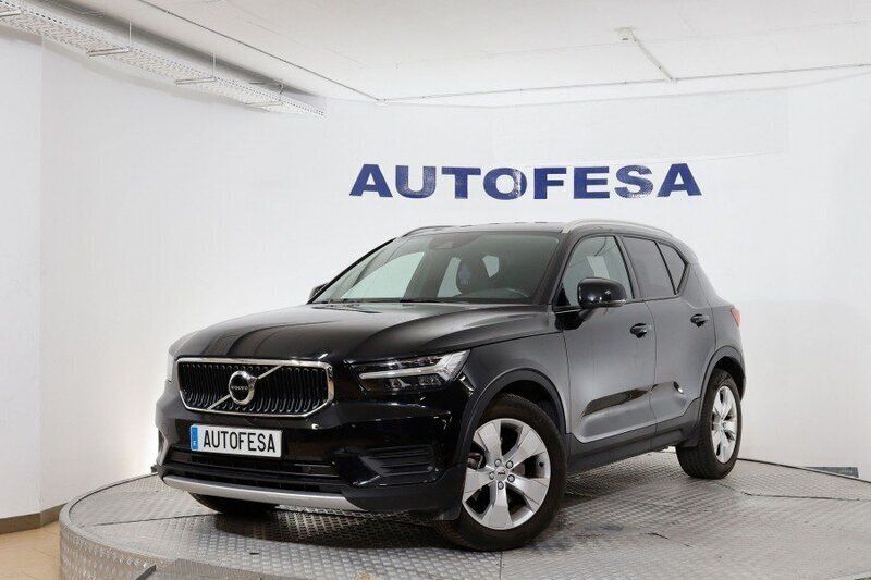 Negro Usado 2020 Volvo XC40 Momentum SUV | 22.850 € (Precio justo) - Imagen 1/4