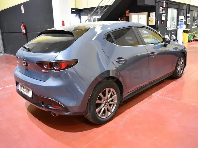 Usado Mazda 3 122 CV (89 kW) 2019 Gris / plata Berlina
