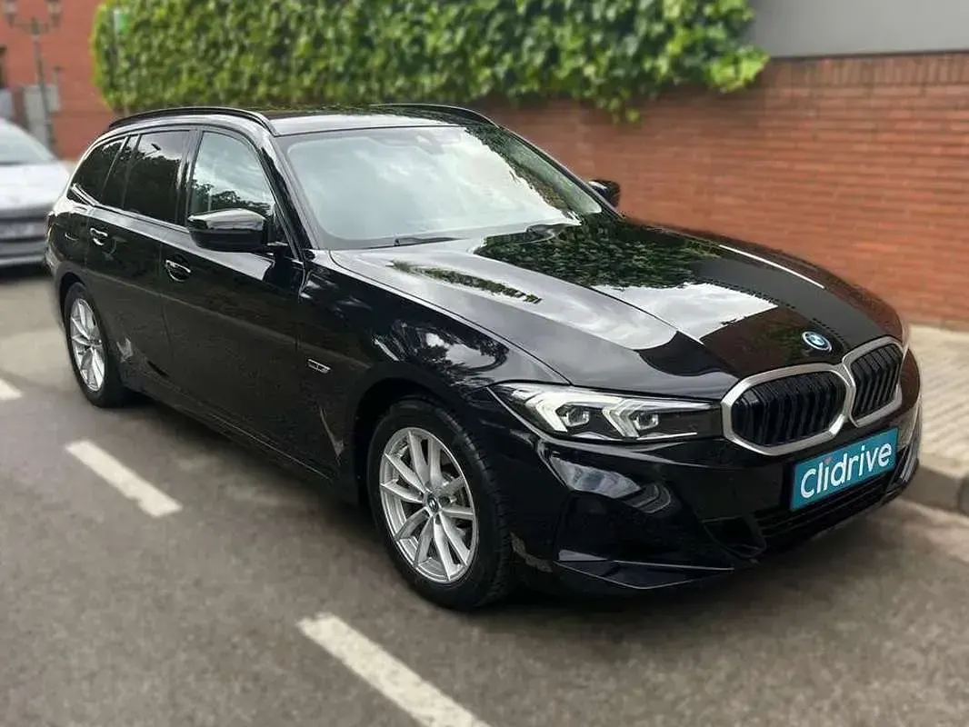 Usado BMW 320 163 CV (119 kW) 2022 Negro Familiar