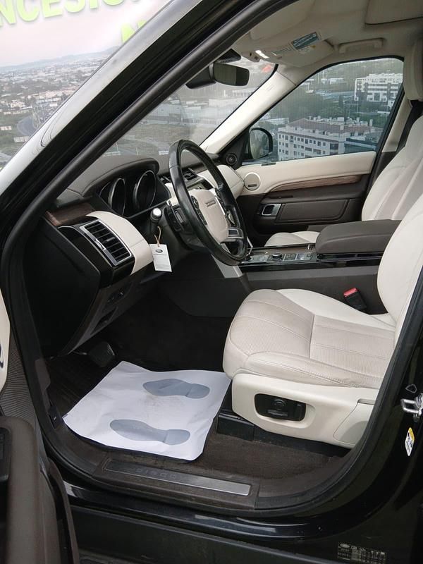 Usado Land Rover Discovery 5 HSE Luxury 258 CV (189 kW) 2017 Negro SUV