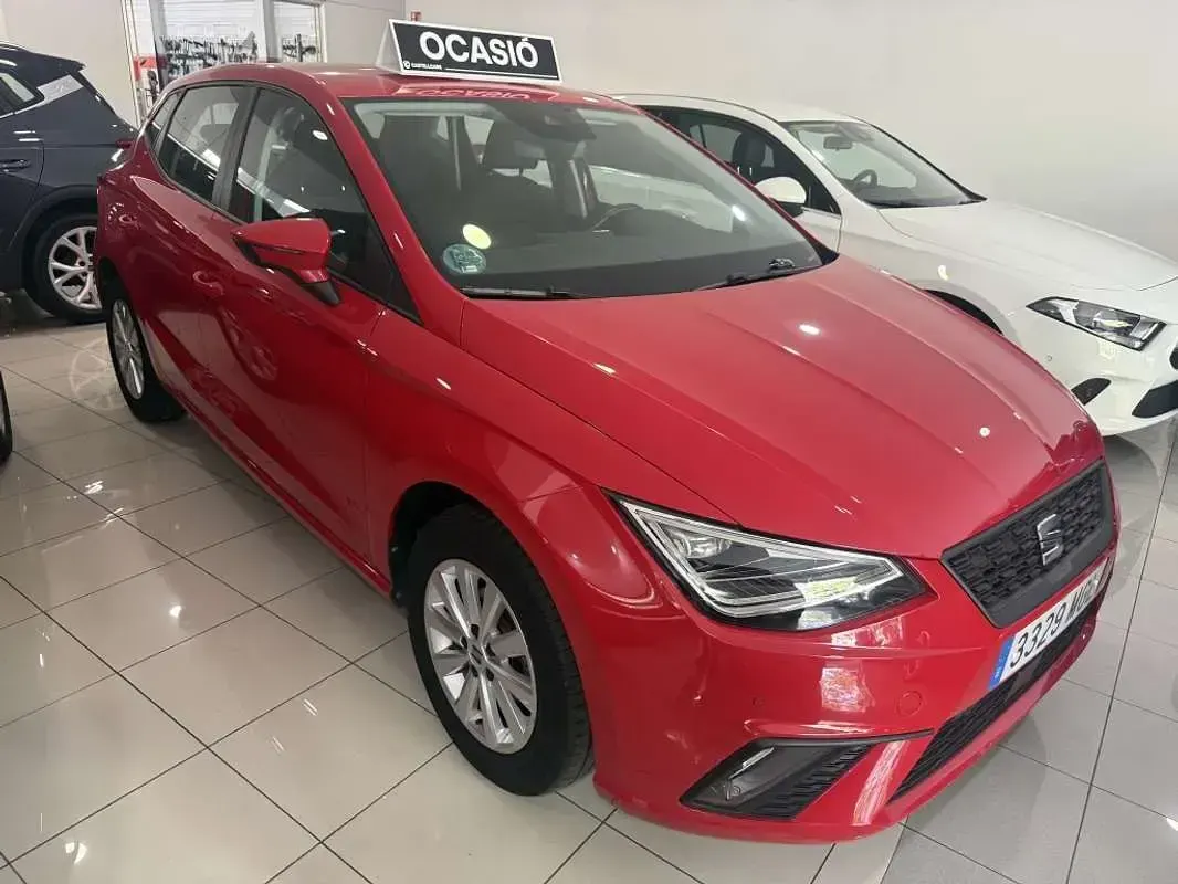 Usado Seat Ibiza Style 80 CV (58 kW) 2023 Rojo Utilitario