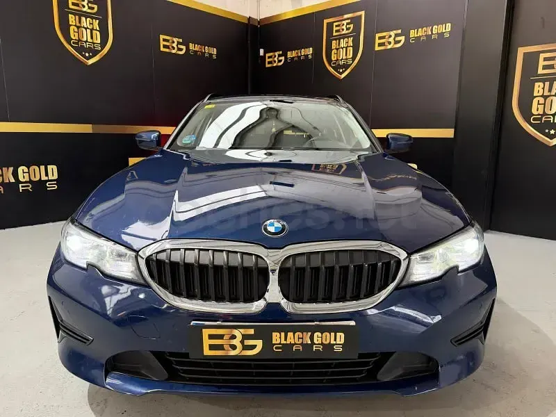 Usado BMW 318 Comfort Edition 150 CV (110 kW) 2020 Azul Familiar