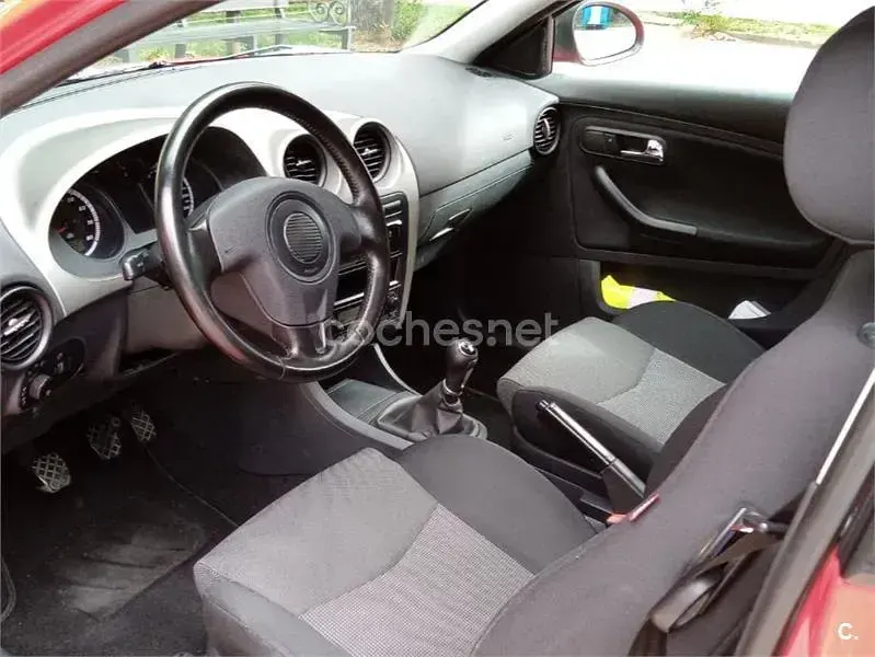 Usado Seat Ibiza FR 150 CV (110 kW) 2003 Rojo Utilitario