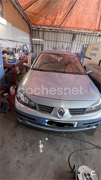 Gris / plata Usado 2005 Renault Laguna II Privilege Berlina | 2500 € (Precio justo) - Imagen 1/4