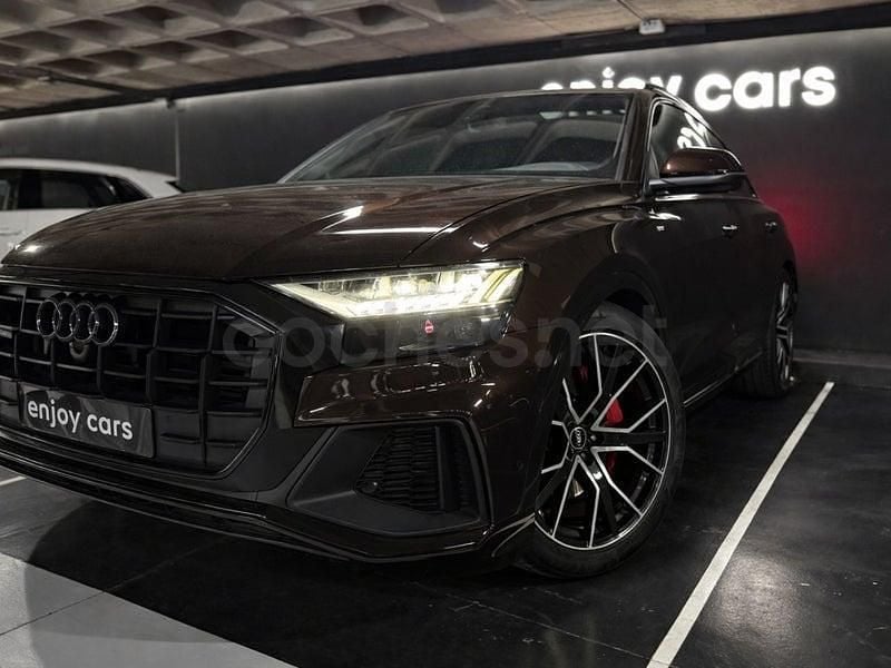 Begagnad Audi Q8 Ambiente 286 HK (210 kW) 2022 Brun SUV