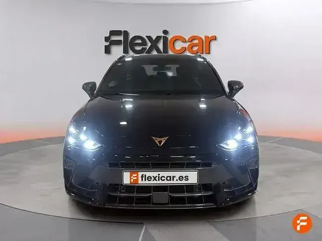 Usado Cupra Leon 150 CV (110 kW) 2025 Negro