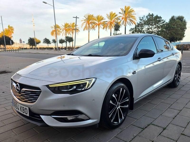 Usado Opel Insignia Eco 136 CV (100 kW) 2017 Gris / plata Berlina